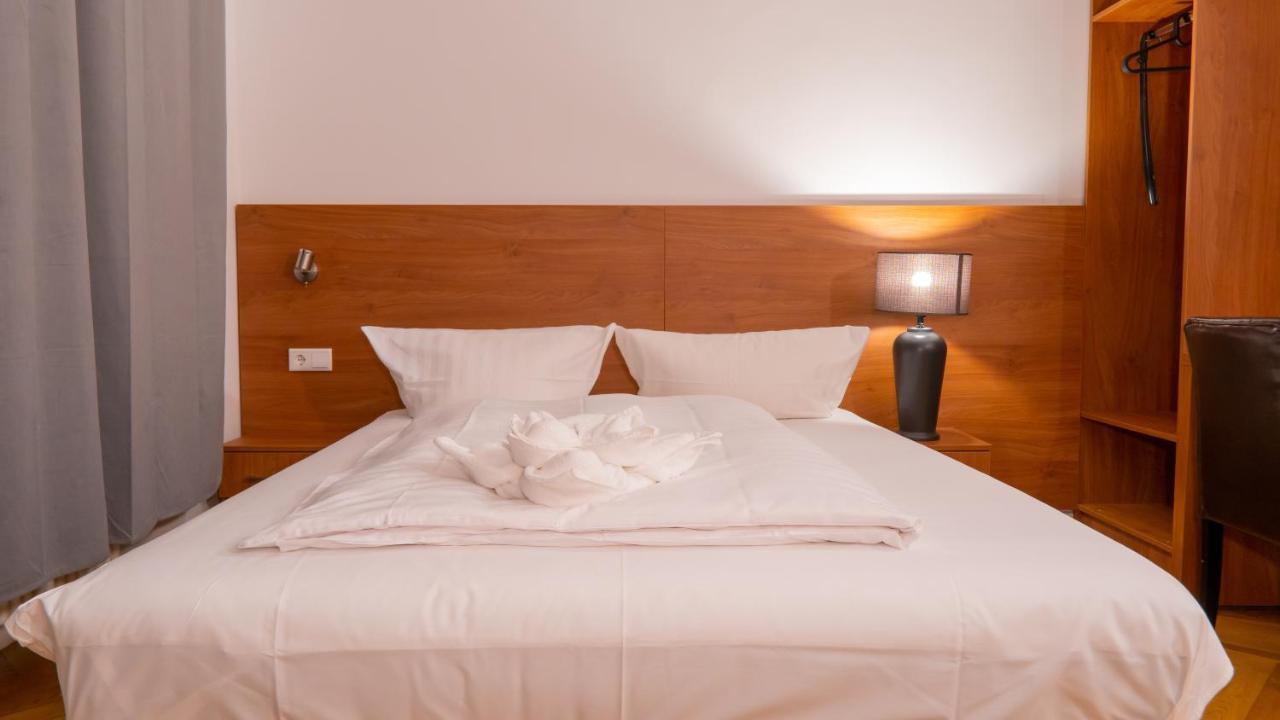 Majesty Guest house Berlin